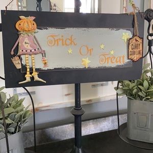 Pumpkin Trick-or-treat sign